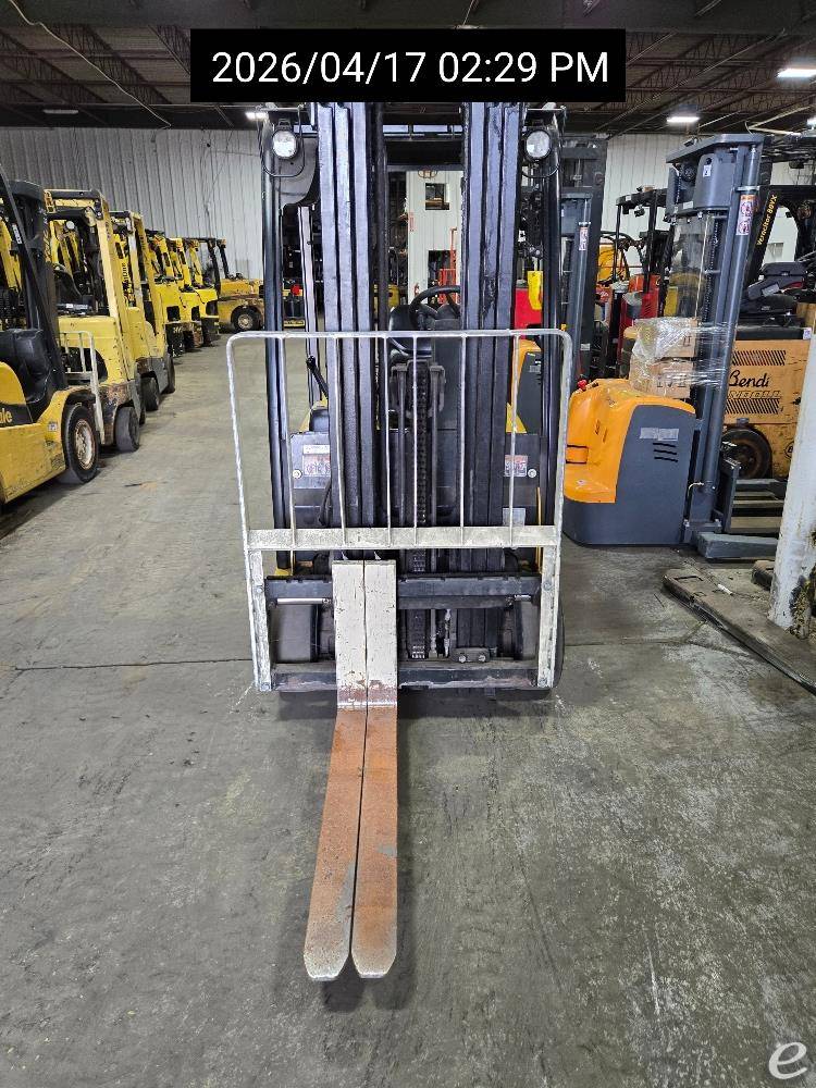 2021 Yale ERP035VT