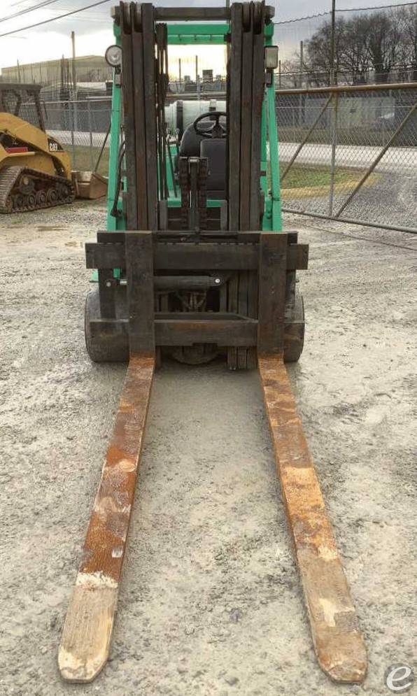 2000 Mitsubishi FGC55K LP Gas Forklift - 123Forklift