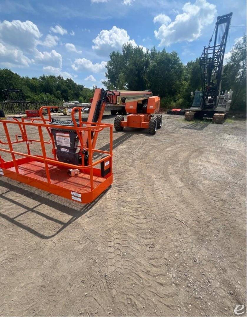 2015 JLG 660SJ