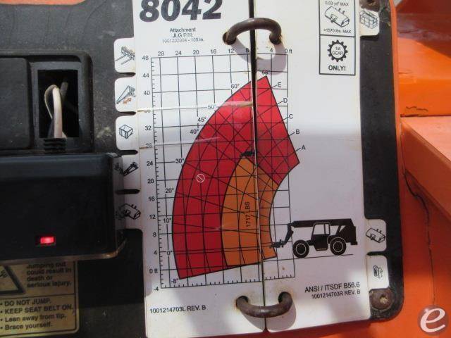 2017 JLG 8042