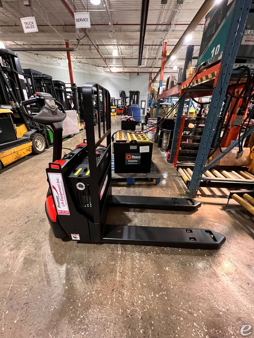 2016 Raymond 8210 Electric Forklift - 123Forklift