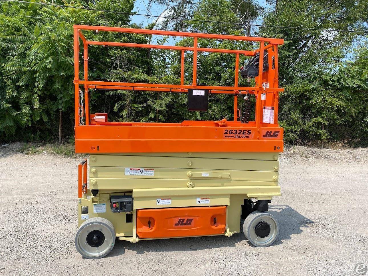 2015 JLG 2632ES Electric Scissor Li...