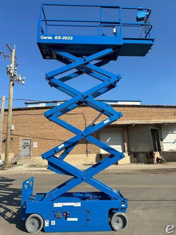 2014 Genie GS2632 Electric Scissor Lift - 123Forklift