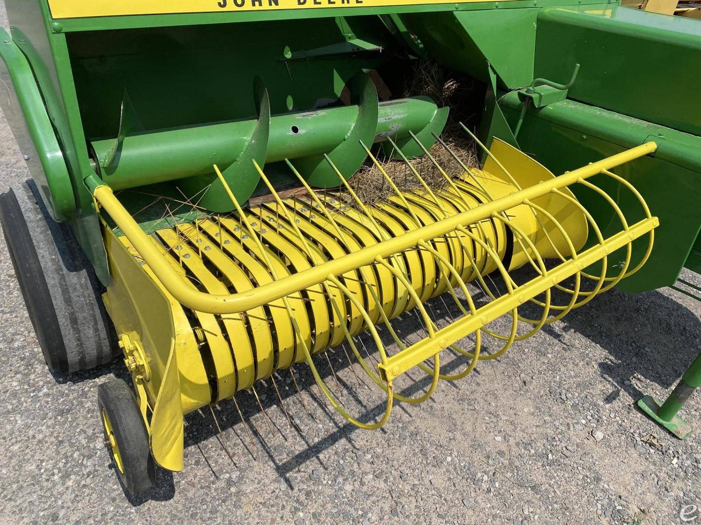 John Deere 336
