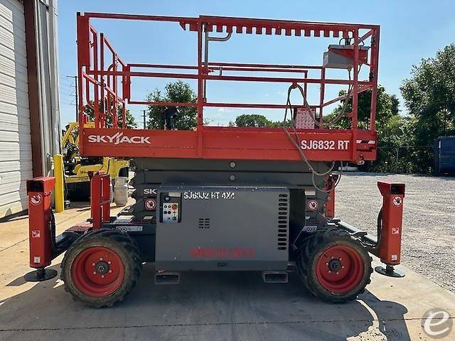 2018 Skyjack SJ-6832RT Diesel Scissor Lift - 123Forklift