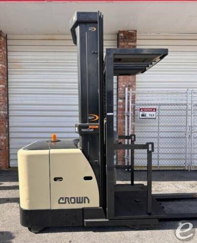 2016 Crown SP3520-30