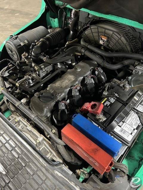 2005 Mitsubishi FG15N