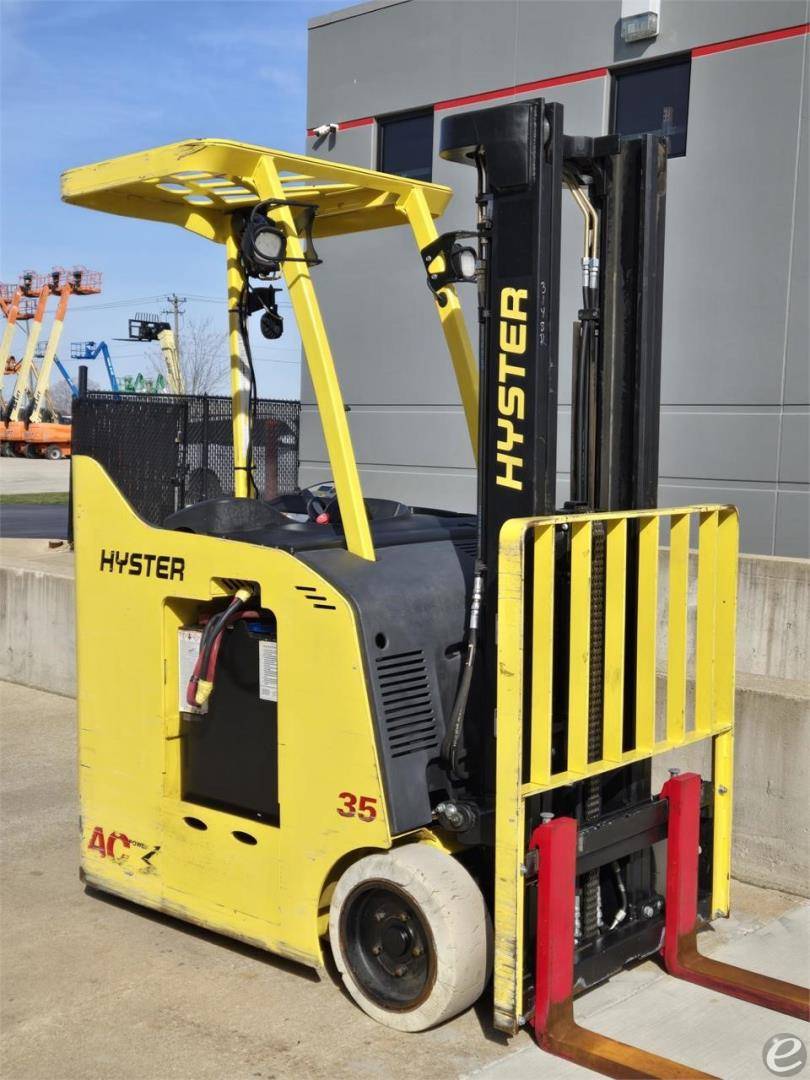 2017 Hyster E35HSD3 Electric Forklift - 123Forklift