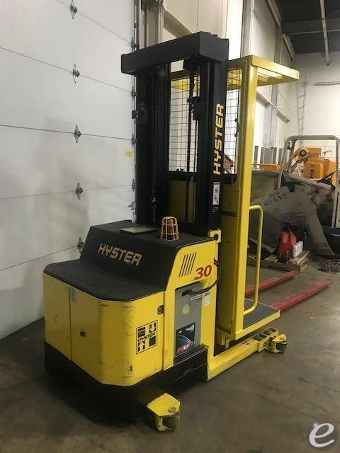 2015 Hyster R30XMS3 Electric Order Picker - 123Forklift