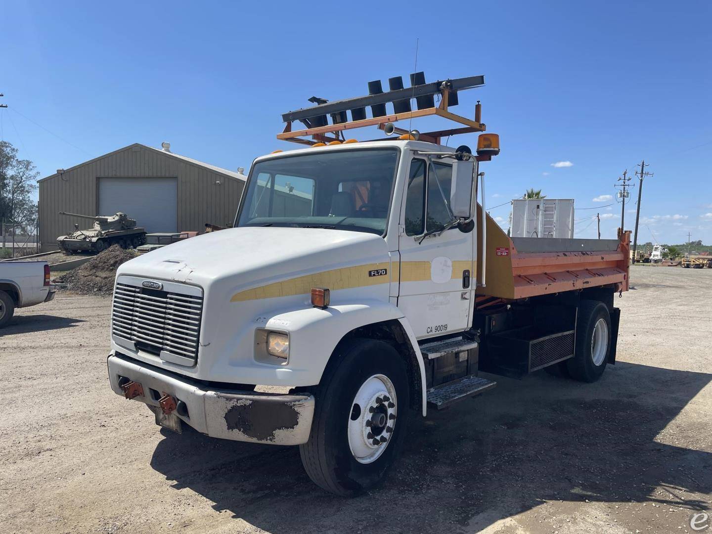2001 Freightliner FL70