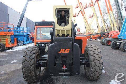 2018 JLG 1055