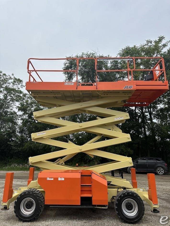 2015 JLG 4394RT