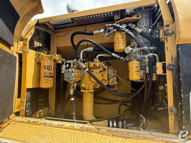 2004 Cat 325CL