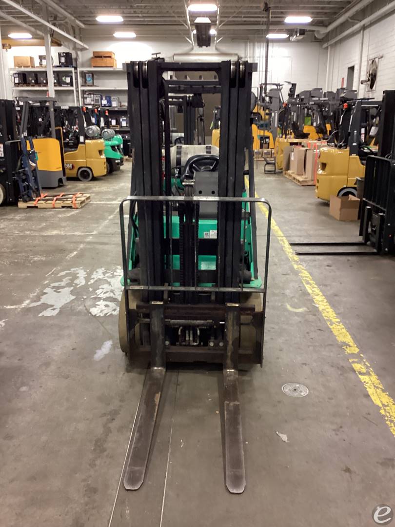 2019 Mitsubishi FGC25N