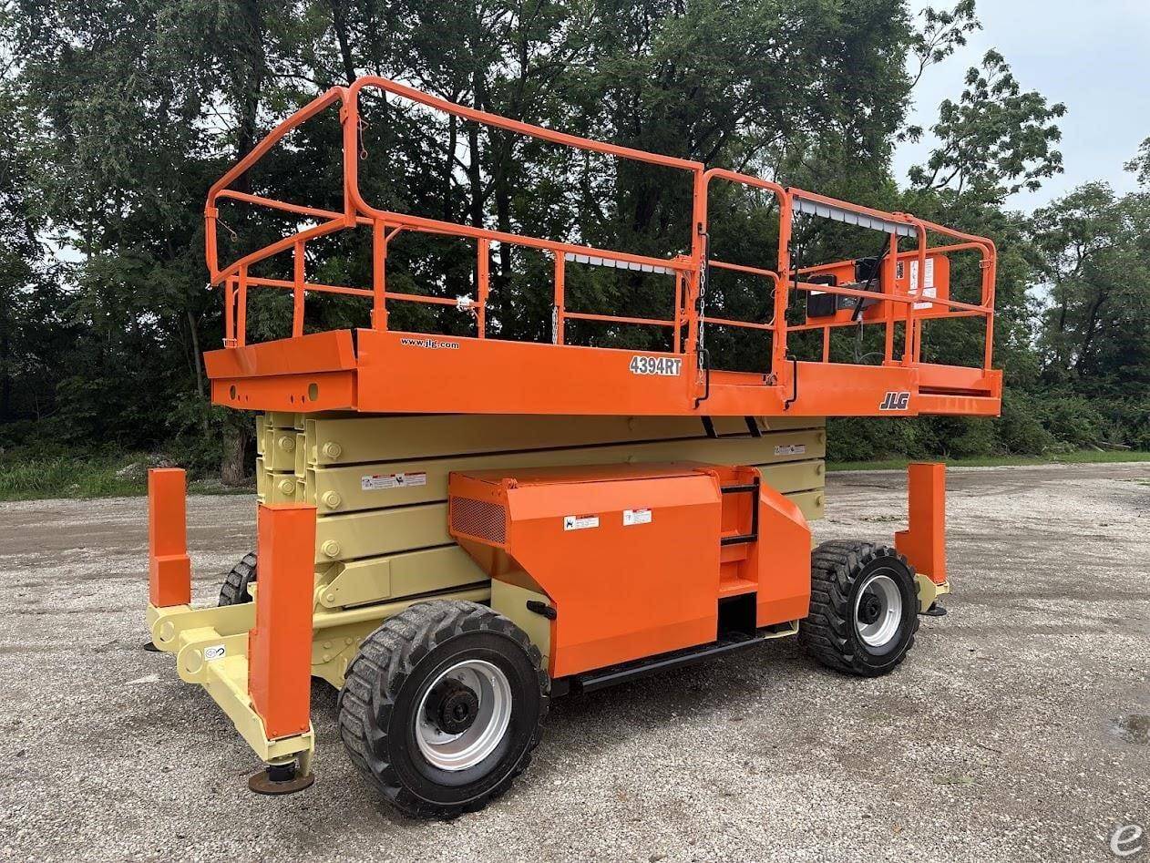2015 JLG 4394RT