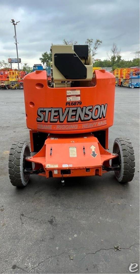 2015 JLG E450AJ