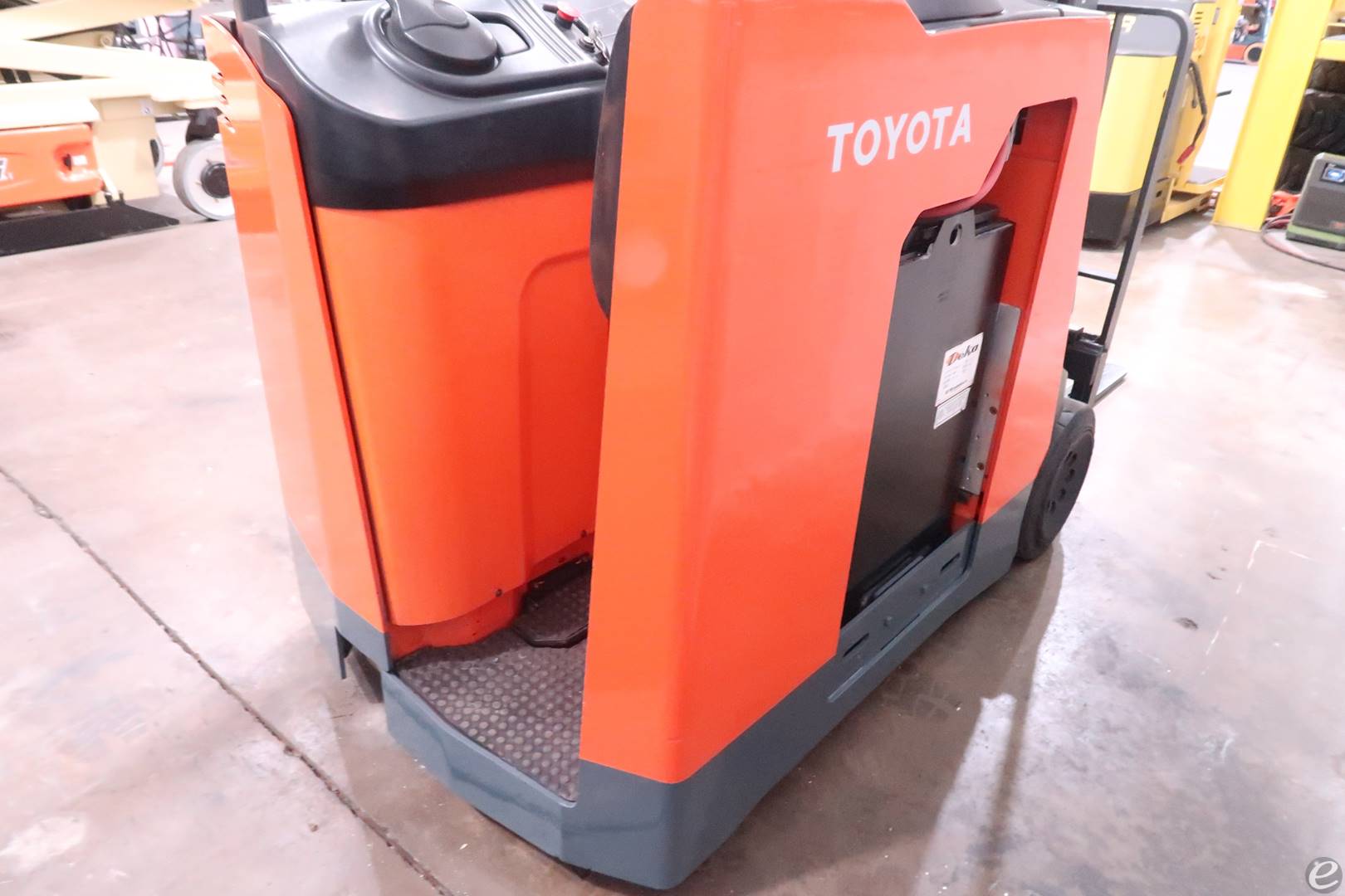 2012 Toyota 7BNCU20