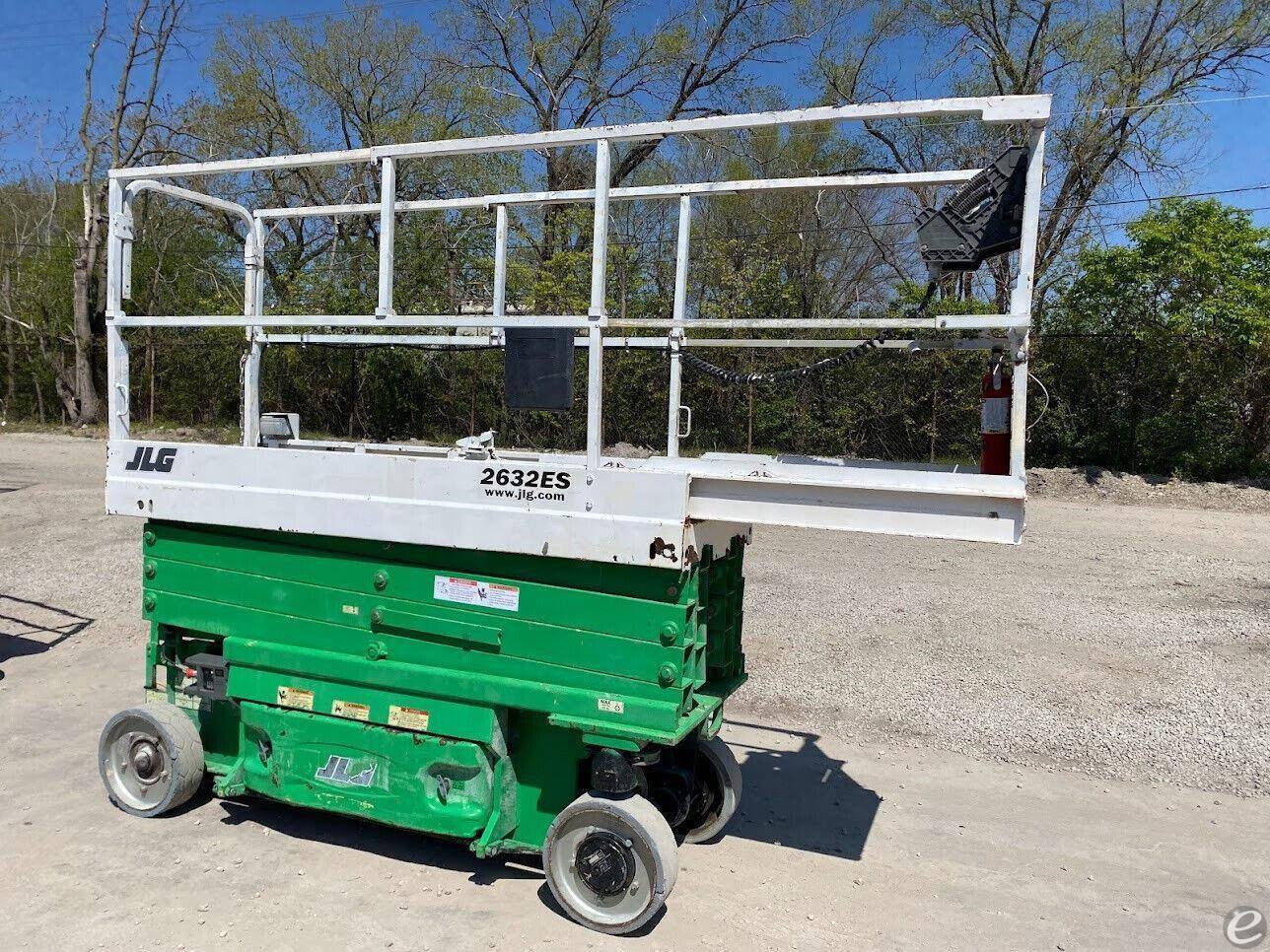2015 JLG 2632ES Electric Scissor Lift - 123Forklift