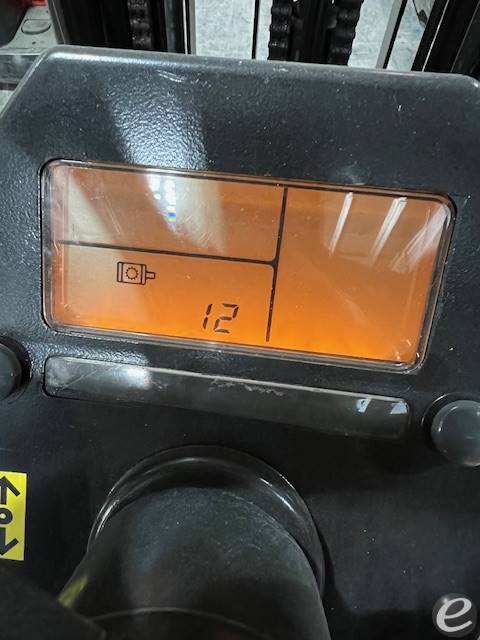 2011 Cat E8000