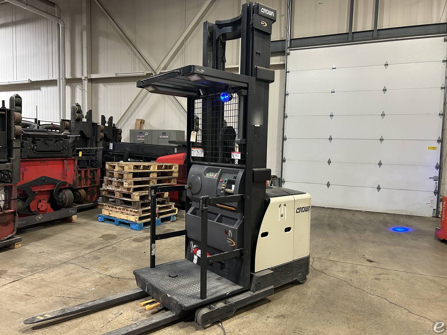 2021 Crown SP3520-30