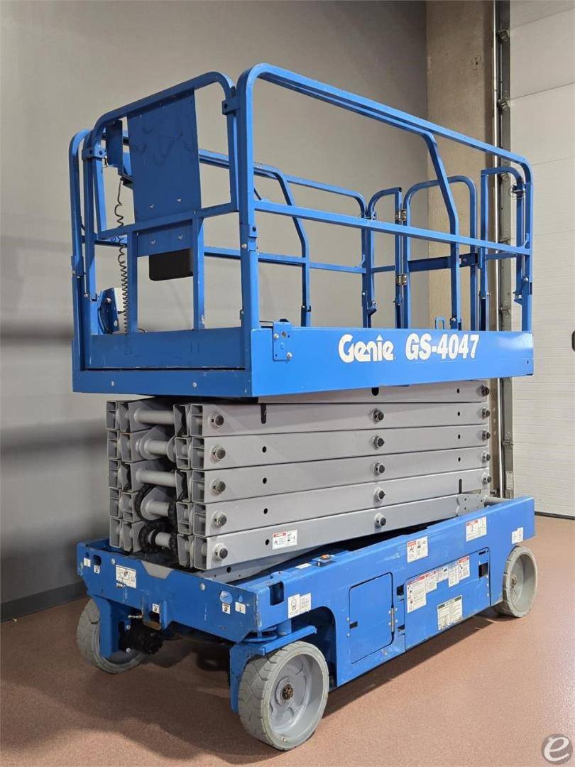 2018 Genie GS4047 Electric Scissor Lift - 123Forklift