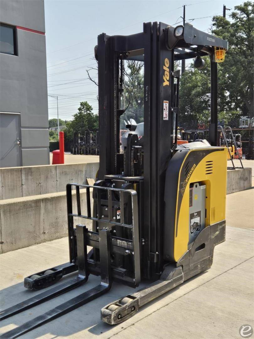 2018 Yale NDR035EB Electric Reach Truck - 123Forklift