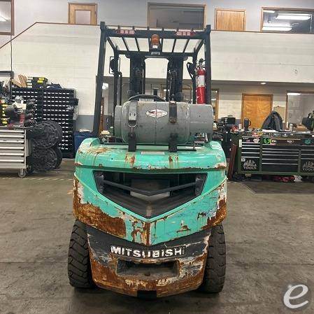 2019 Mitsubishi FG30N