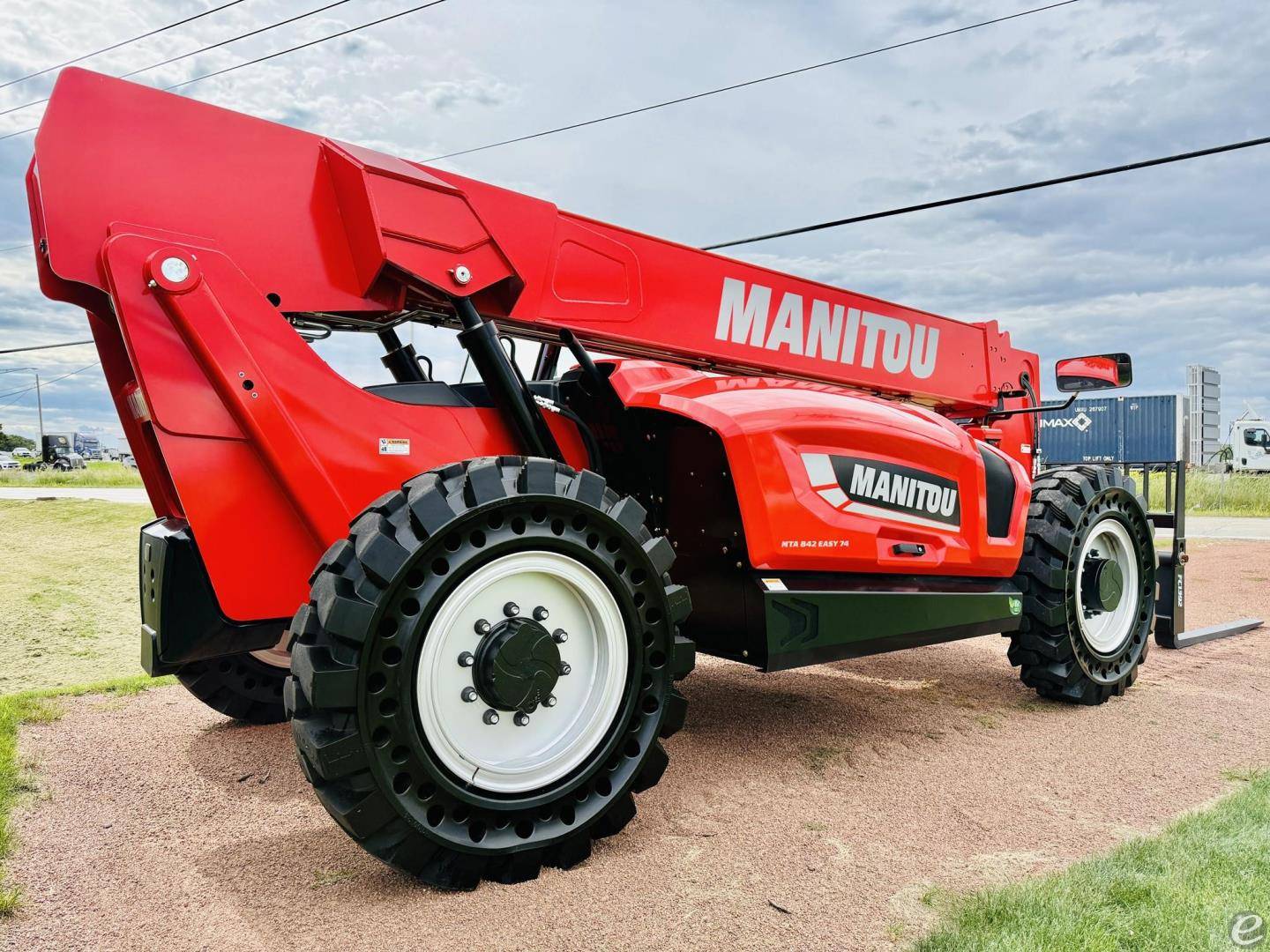 2025 Manitou MTA842