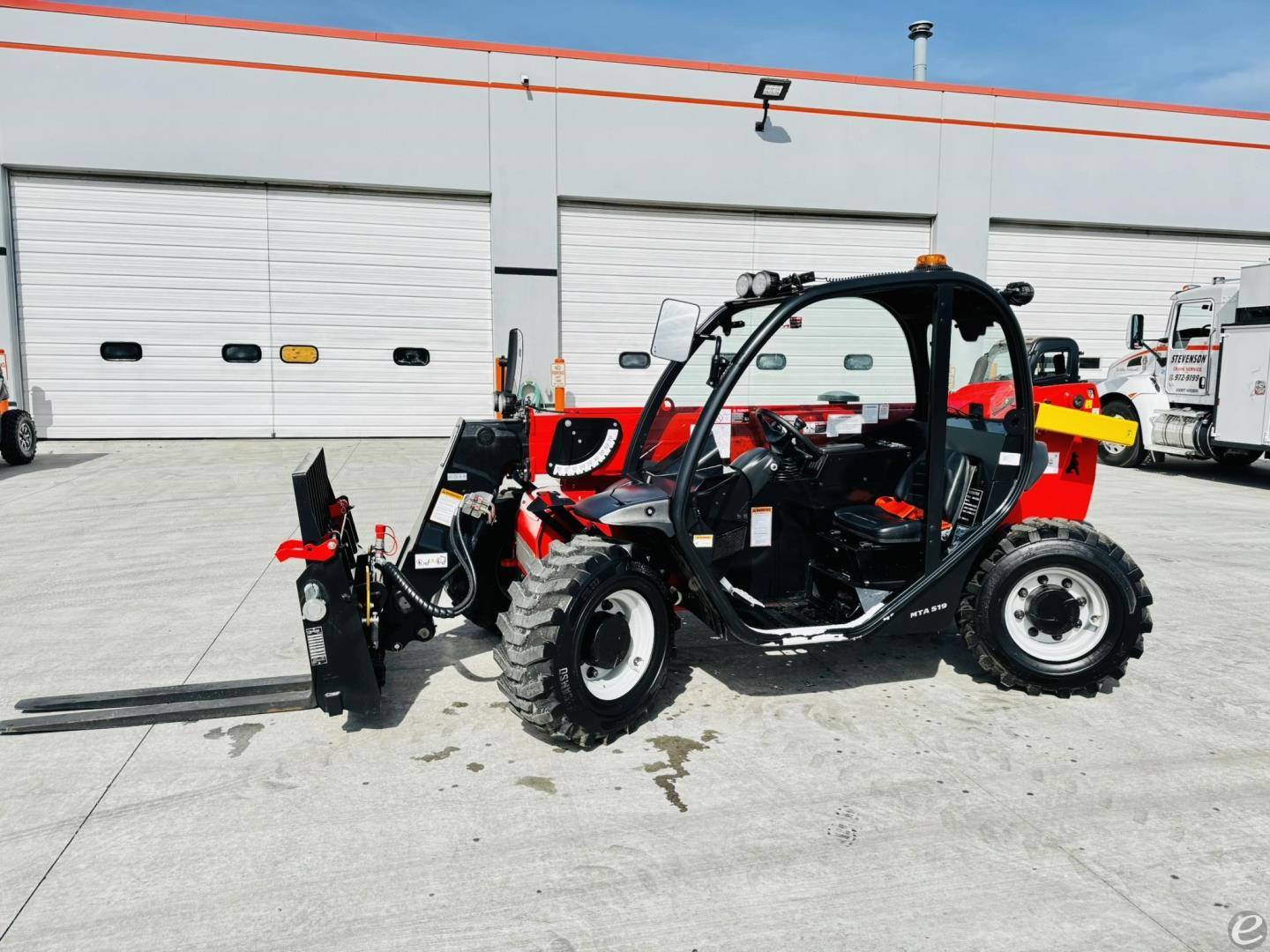 2025 Manitou MTA519