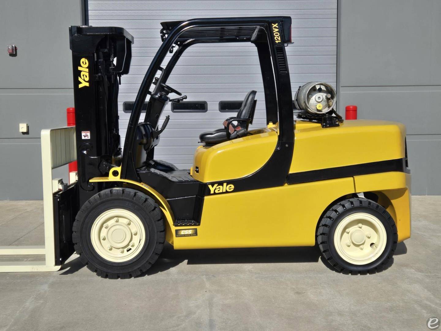 2015 Yale GLP120VX LP Gas Forklift