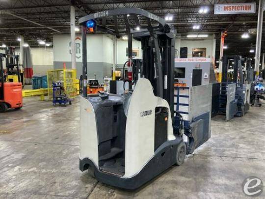2023 Crown RC5735-35