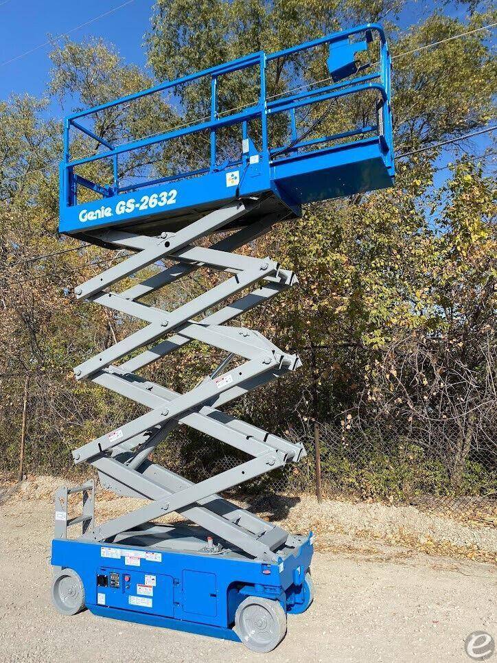 2014 Genie GS2632 Electric Scissor Lift - 123Forklift
