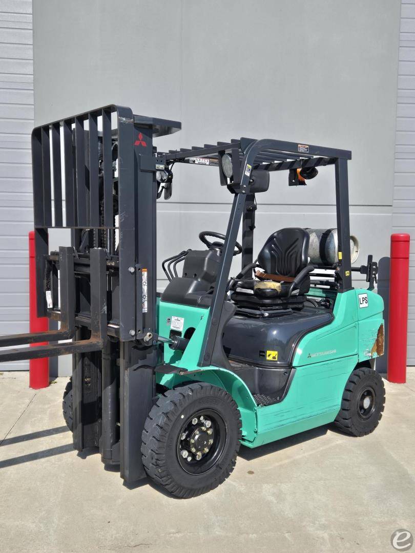 2020 Mitsubishi FG25N