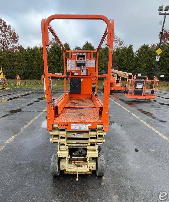 2017 JLG 1930ES