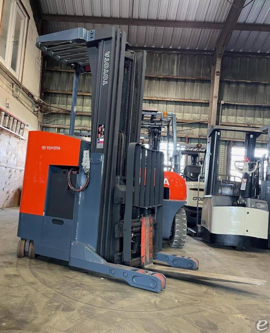 2011 Toyota 8BRU18 Electric Reach Truck - 123Forklift