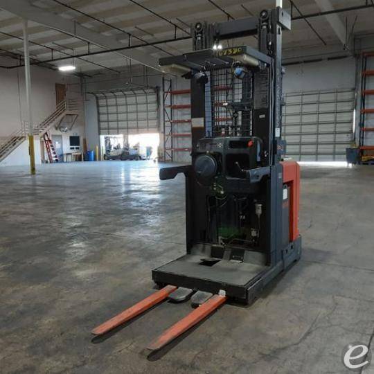 2012 Toyota 6BPU15 Electric Order Picker - 123Forklift