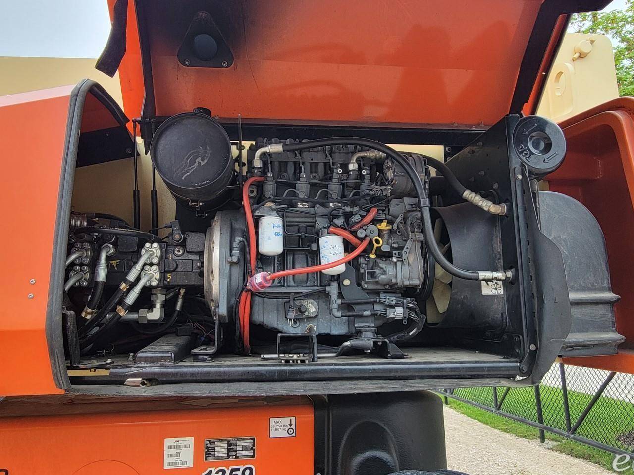 2009 JLG 1350SJP
