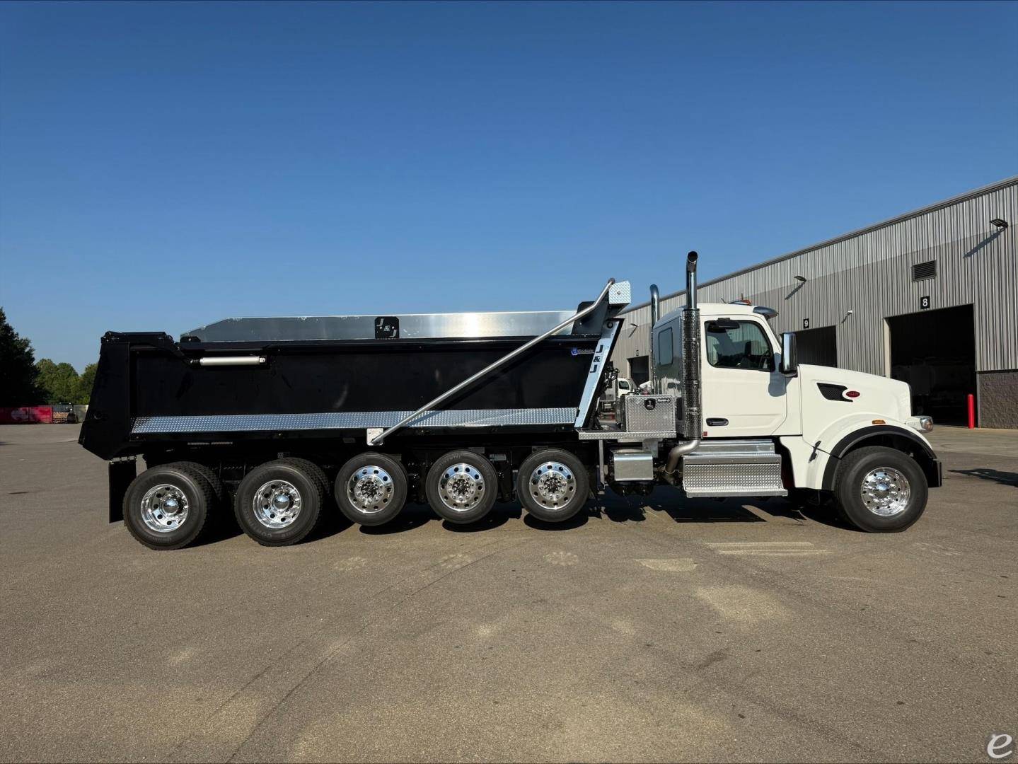 2027 Peterbilt 567