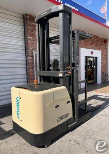 2016 Crown SP3520-30