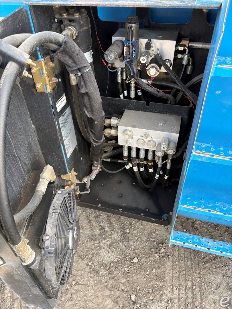 2014 Genie GS-4390