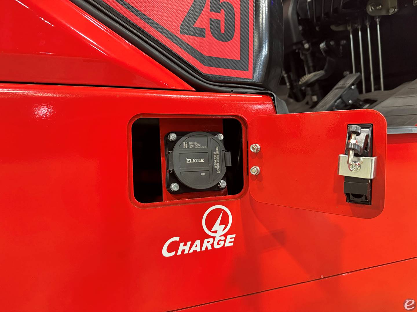 2026 Viper Lift Trucks FB25BCS