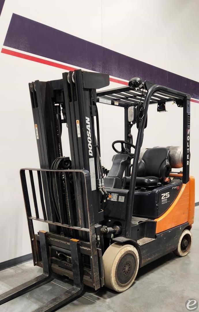 2015 Doosan GC25E-5