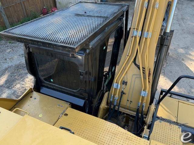 2019 Cat 320