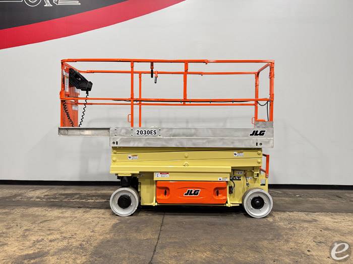 2014 JLG 2030ES