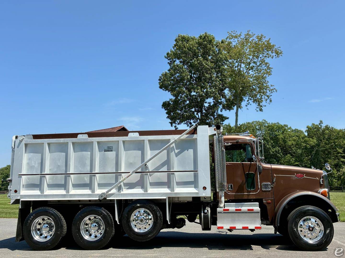 2019 Peterbilt 365