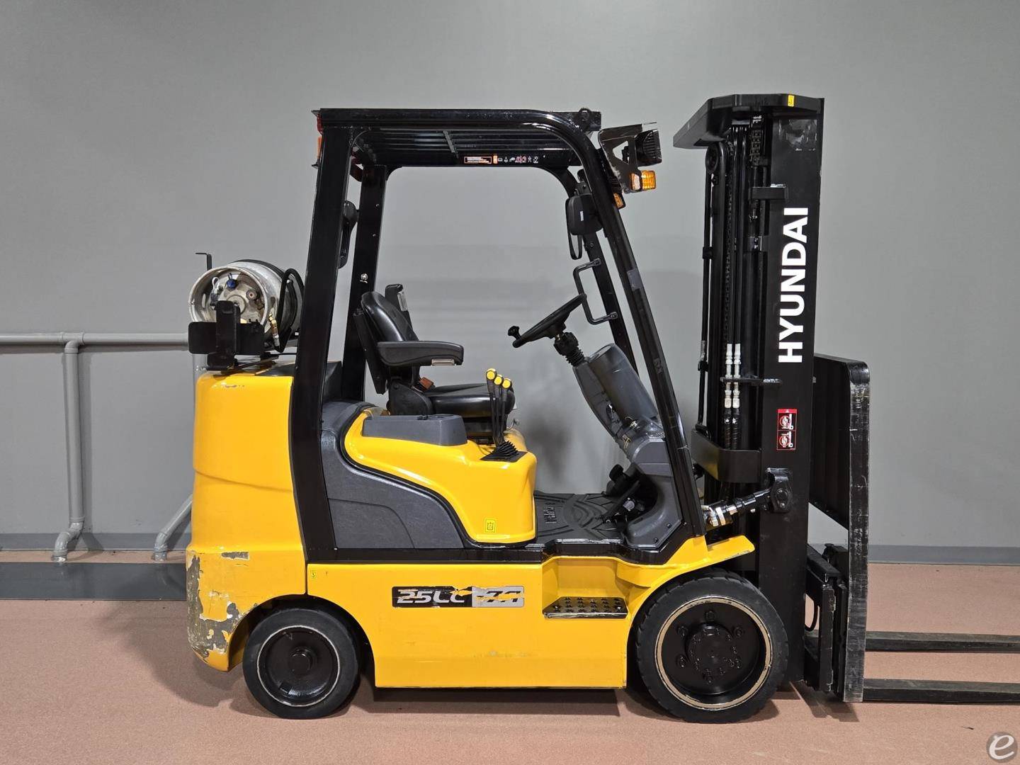 2023 Hyundai 25LC-7A