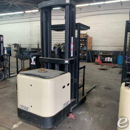 2007 Crown SP3040-30 Diesel Order Picker - 123Forklift
