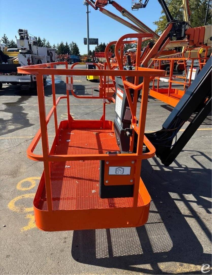 2014 JLG 600AJ