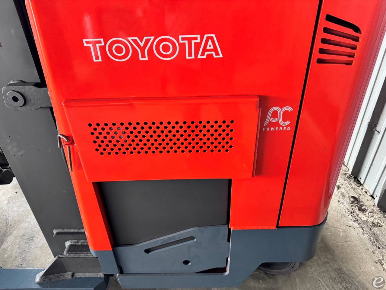 2016 Toyota 9BRU18 Electric Reach Truck - 123Forklift