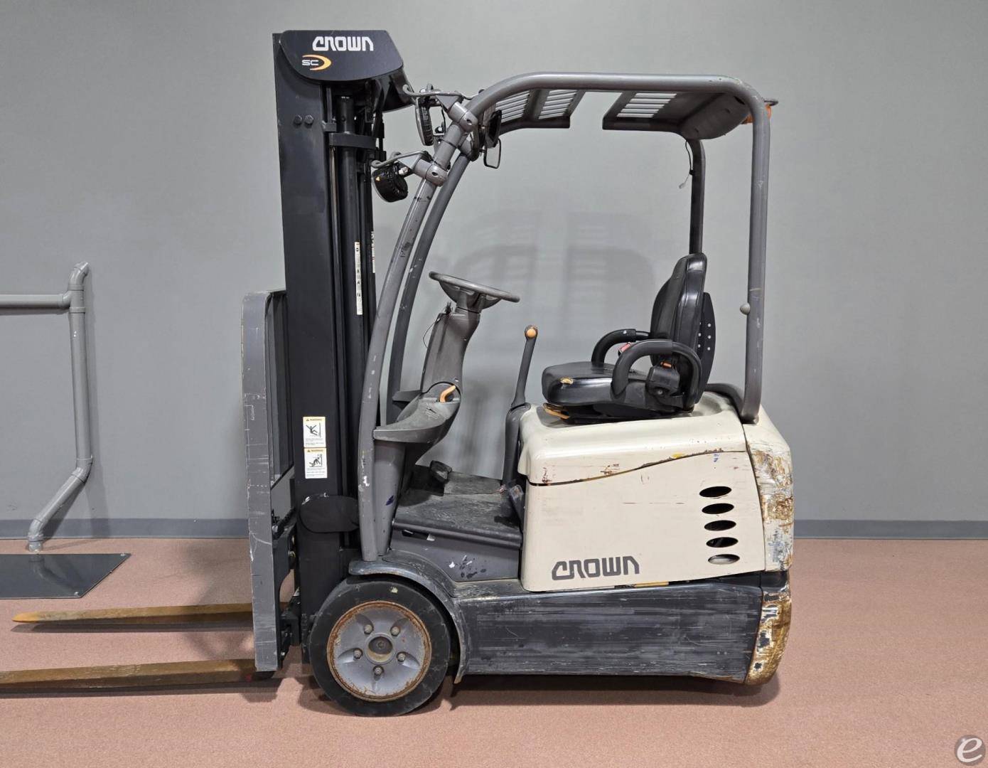2020 Crown SC5215-30 Electric Forkl...